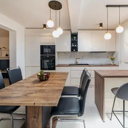 アパート Sweet トロギール