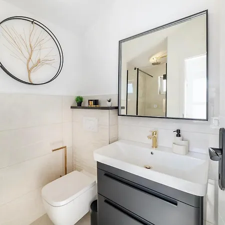 Sweet アパート トロギール